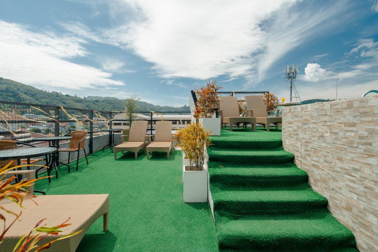 Patong Buri Resort Екстер'єр фото